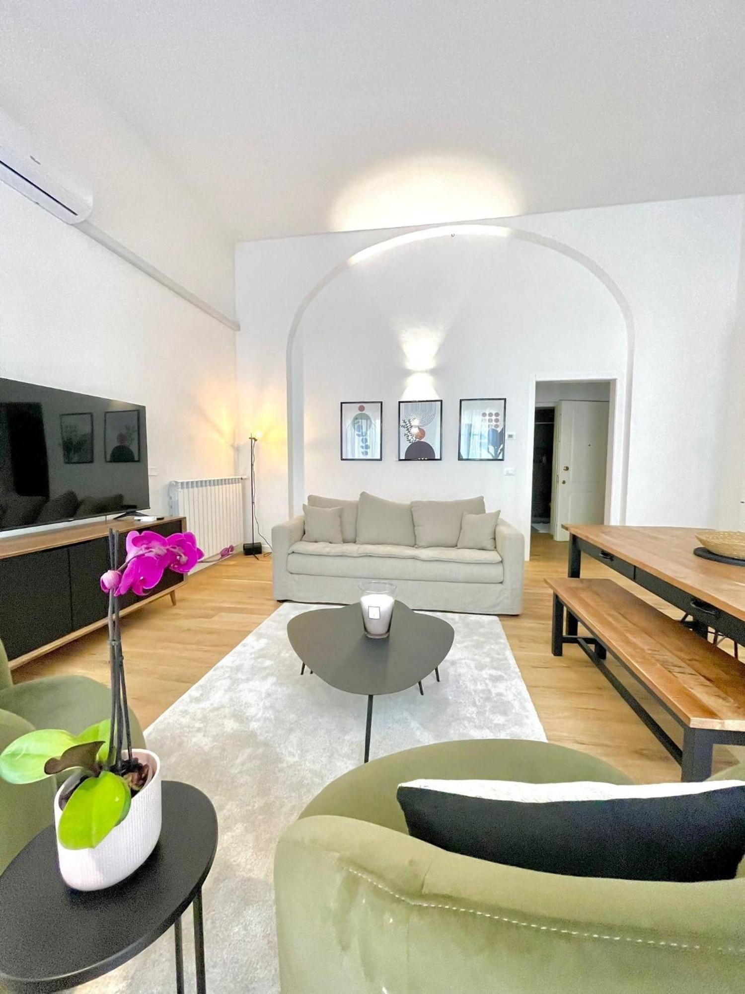 I Marmi New Royal Design Apartment ลีวอร์โน ภายนอก รูปภาพ